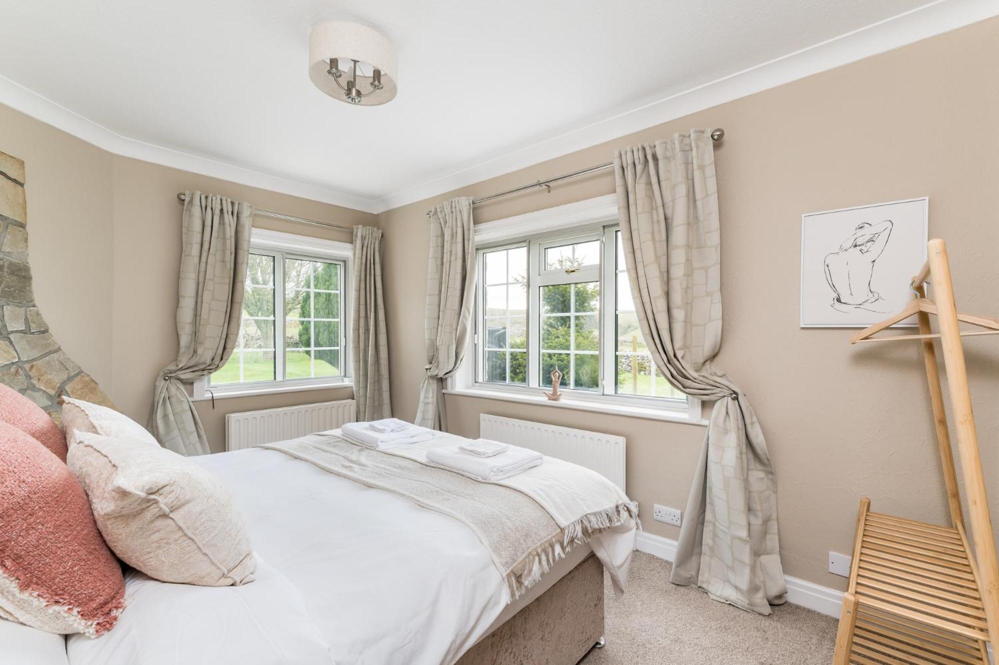 Central Malham Wellbeing Escape With Hot Tub Sleeps 8 Екстериор снимка