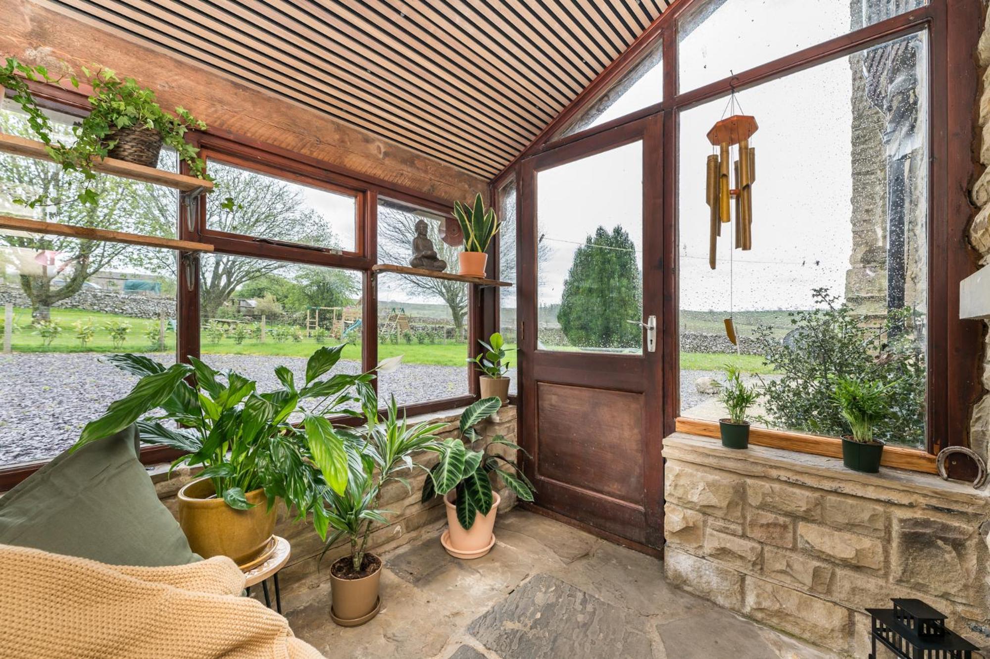 Central Malham Wellbeing Escape With Hot Tub Sleeps 8 Екстериор снимка